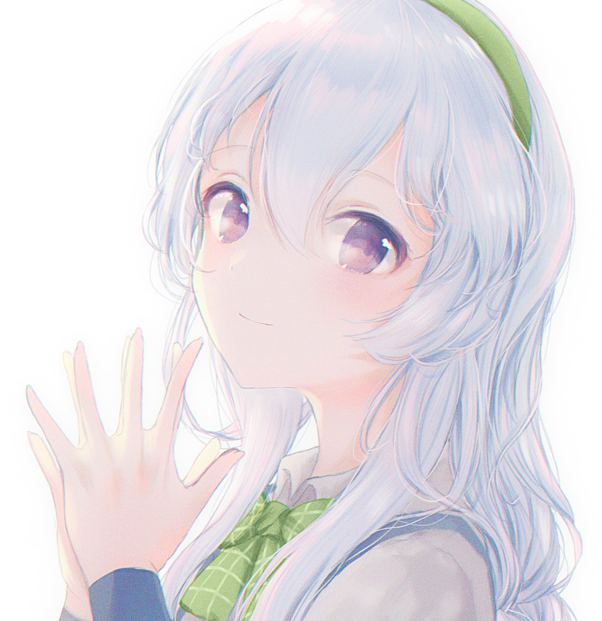 1girl arm_warmers bangs blush bow bowtie green_hairband green_neckwear grey_hair hair_between_eyes hairband hands_together highres kantai_collection long_hair shirt simple_background smile solo suspenders tsunano_(koi_pink) upper_body violet_eyes white_background white_shirt yamagumo_(kantai_collection)