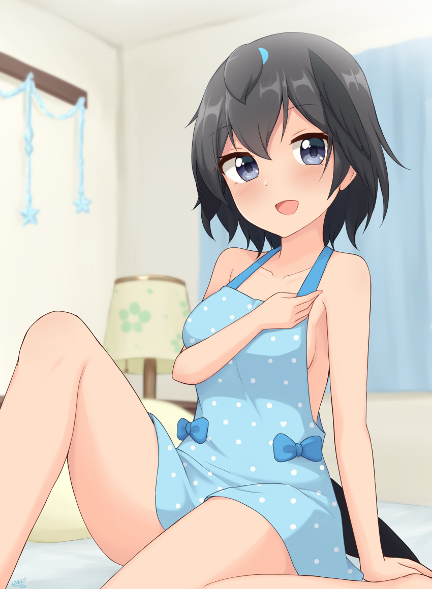 1girl :d absurdres alternate_costume bangs bare_arms bare_shoulders black_eyes black_hair blue_bow blue_dress blurry blurry_background bow breasts collarbone commentary_request depth_of_field dress eyebrows_visible_through_hair greater_lophorina_(kemono_friends) highres indoors kemono_friends knee_up lamp looking_at_viewer medium_breasts open_mouth polka_dot polka_dot_dress shiraha_maru sitting sleeveless sleeveless_dress smile solo