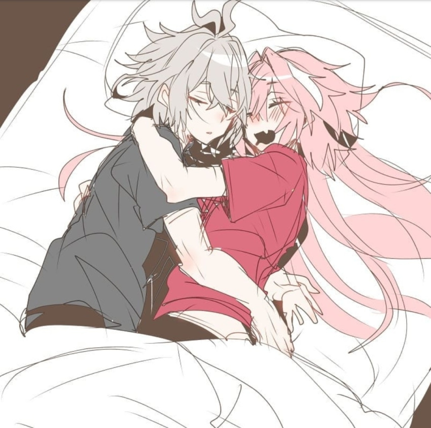 2boys alternate_hairstyle astolfo_(fate) bed bed_sheet black_shirt closed_eyes drooling fang fate/apocrypha fate_(series) grey_hair haoro hug long_hair multiple_boys open_mouth pale_skin pillow pink_hair red_shirt shirt short_hair sieg_(fate/apocrypha) sleeping t-shirt under_covers yaoi