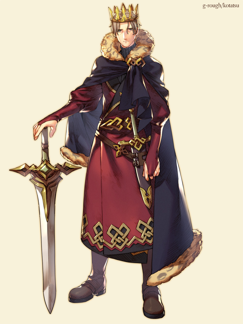 1boy alice_in_wonderland artist_name black_cape blue_eyes boots brown_footwear cape character_request closed_mouth crown full_body fur-trimmed_cape fur_trim grey_hair hand_on_hilt highres holding holding_sword holding_weapon juliet_sleeves king kotatsu_(g-rough) light_brown_hair long_sleeves looking_at_viewer male_focus puffy_sleeves solo standing sword weapon