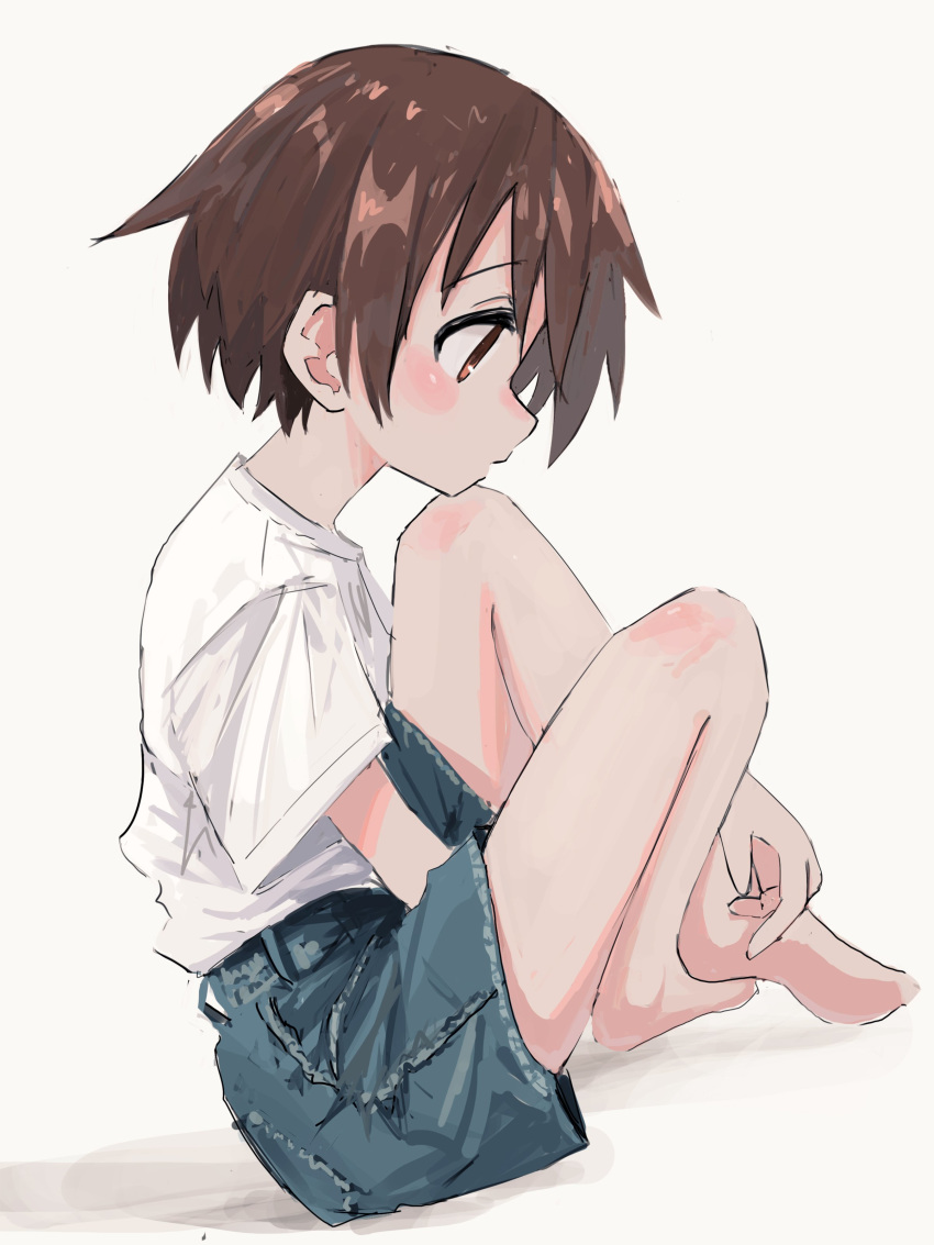 1girl absurdres barefoot blue_shorts brown_eyes brown_hair closed_mouth denim denim_shorts from_side highres kill_me_baby nadegata oribe_yasuna profile shirt short_sleeves shorts simple_background sitting solo white_background white_shirt