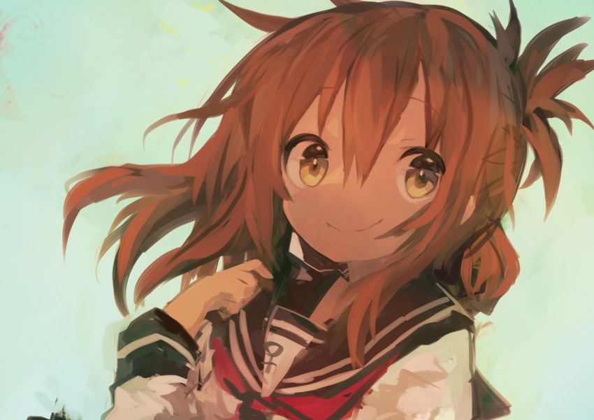 1girl absurdres bangs black_sailor_collar brown_hair eyebrows_visible_through_hair folded_ponytail green_background hair_between_eyes highres inazuma_(kantai_collection) kaamin_(mariarose753) kantai_collection long_sleeves neckerchief ponytail red_neckwear sailor_collar school_uniform serafuku simple_background smile solo upper_body yellow_eyes