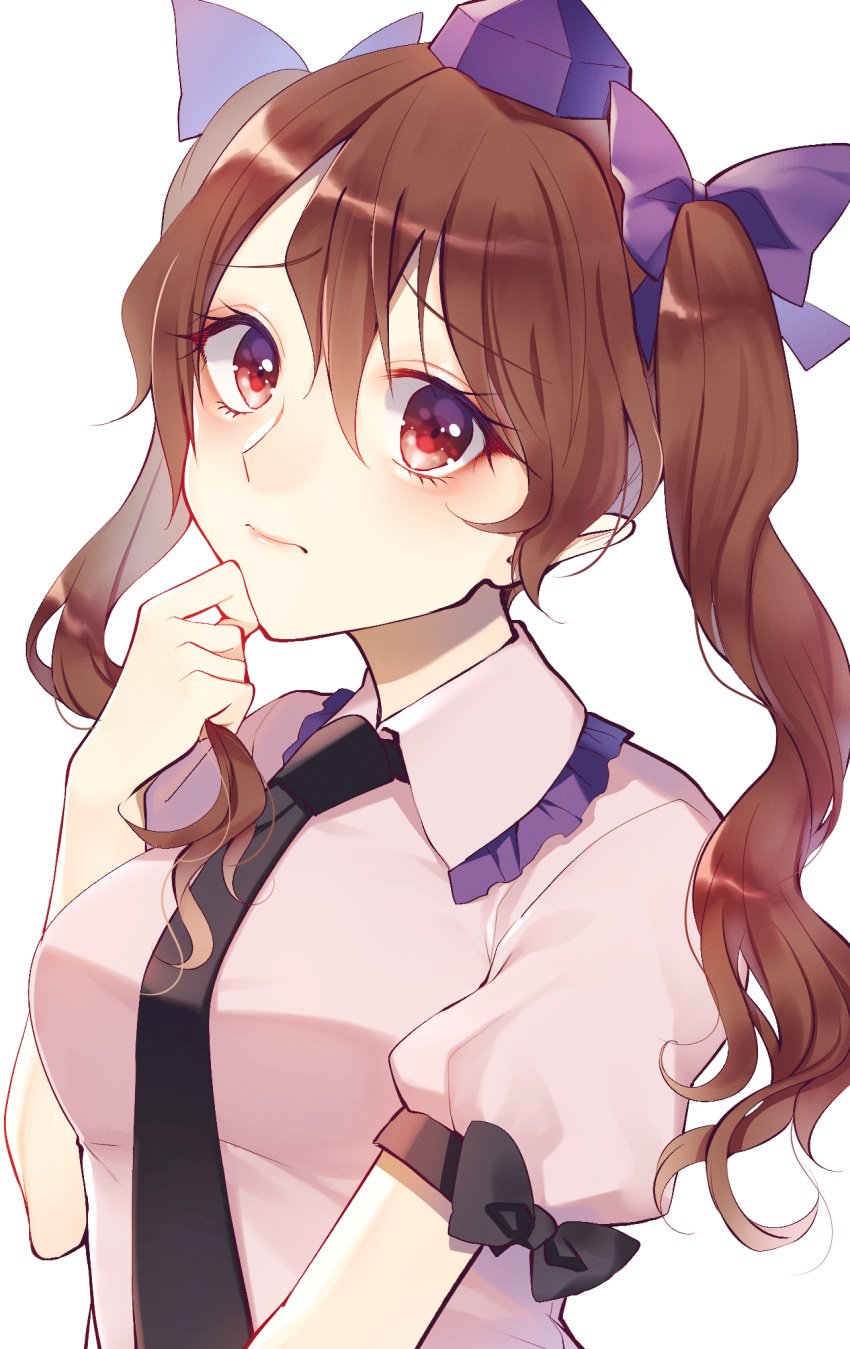 1girl black_neckwear bow brown_hair collared_shirt eyebrows_visible_through_hair finger_to_chin frilled_shirt_collar frills hair_ribbon hat highres himekaidou_hatate kaede_(mmkeyy) necktie pointy_ears puffy_short_sleeves puffy_sleeves purple_headwear purple_ribbon red_eyes ribbon shirt short_sleeves simple_background solo tokin_hat touhou twintails upper_body white_background