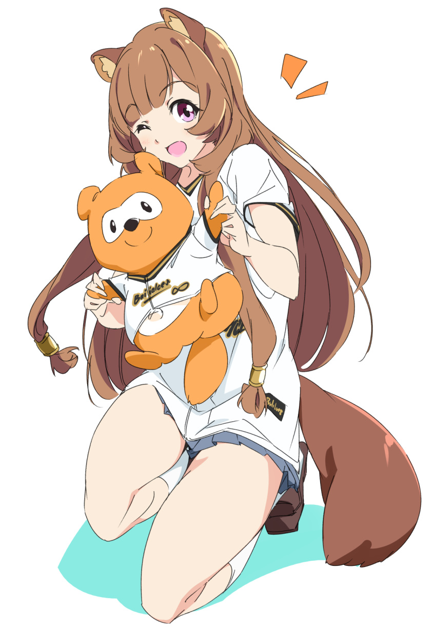 1girl alternate_costume animal_ears brown_hair buffaloes_ponta commentary_request full_body highres holding holding_stuffed_animal kneeling long_hair looking_at_viewer one_eye_closed open_mouth pink_eyes raccoon_ears raccoon_girl raccoon_tail raphtalia short_sleeves simple_background smile solo sportswear stuffed_animal stuffed_raccoon stuffed_toy tail tate_no_yuusha_no_nariagari umanosuke white_background