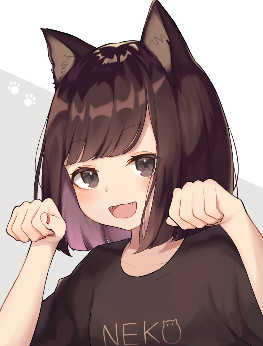 1girl 1ssakawaguchi absurdres animal_ear_fluff animal_ears animal_print bangs black_eyes blush bob_cut brown_hair cat_ears cat_print clothes_writing collarbone colored_inner_hair commentary_request eyebrows_visible_through_hair grey_background hands_up highres looking_at_viewer multicolored_hair open_mouth original paw_pose paw_print pink_hair red_nails shirt short_hair short_sleeves smile solo two-tone_background upper_body white_background