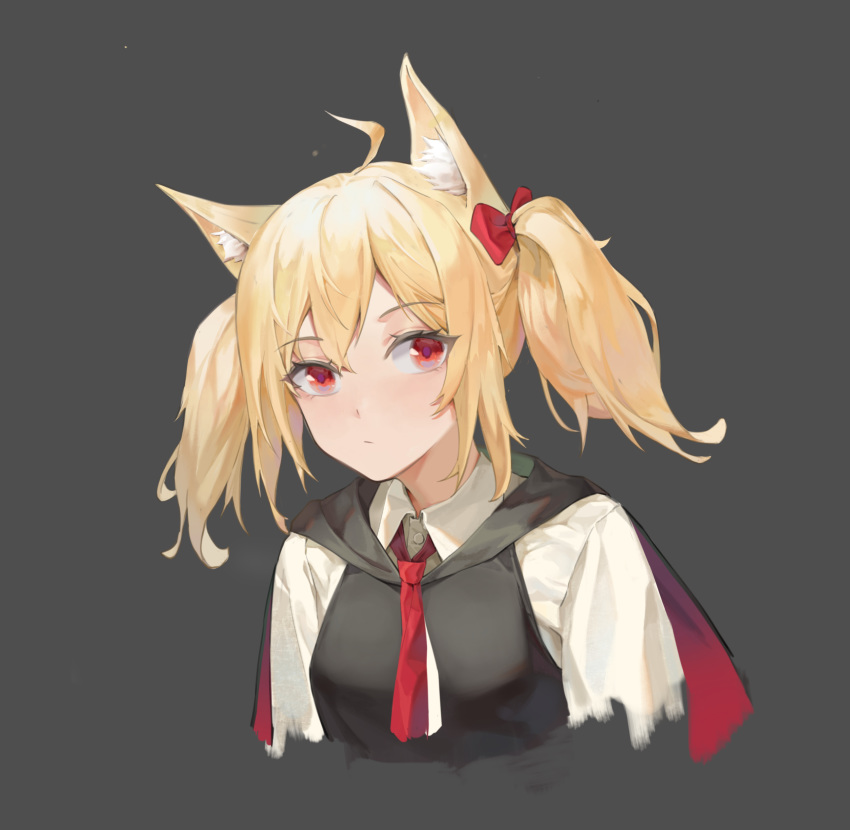 1girl absurdres ahoge animal_ear_fluff animal_ears arknights bangs blonde_hair bow cropped_torso eyebrows_visible_through_hair grey_background hair_bow highres looking_at_viewer qingshu red_bow red_eyes red_neckwear shirt short_hair simple_background solo sora_(arknights) twintails upper_body white_shirt wolf_ears