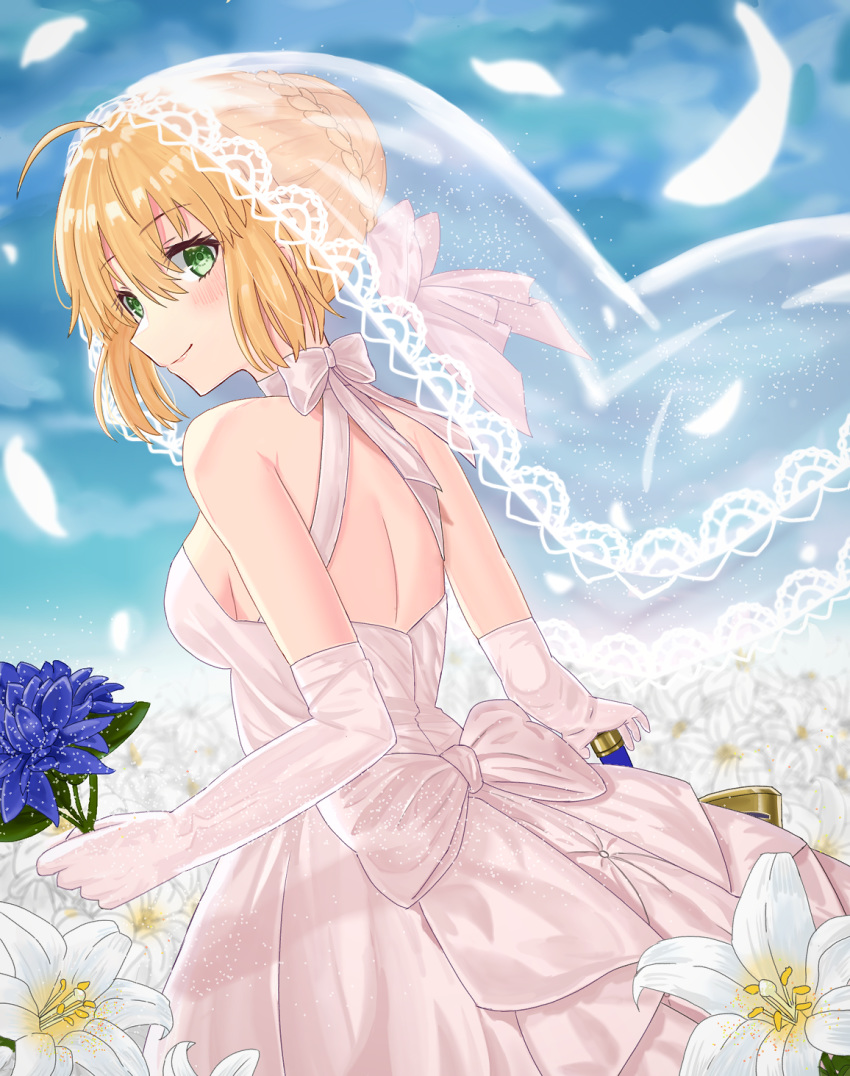 1girl ahoge artoria_pendragon_(all) bare_back blonde_hair blue_sky blush bouquet breasts bridal_veil commentary_request dress elbow_gloves fate/grand_order fate_(series) flower gloves green_eyes hair_bun highres holding holding_bouquet looking_at_viewer looking_back medium_breasts petals saber sakurasakimasu4 short_hair sideboob sky smile solo veil wedding_dress white_gloves