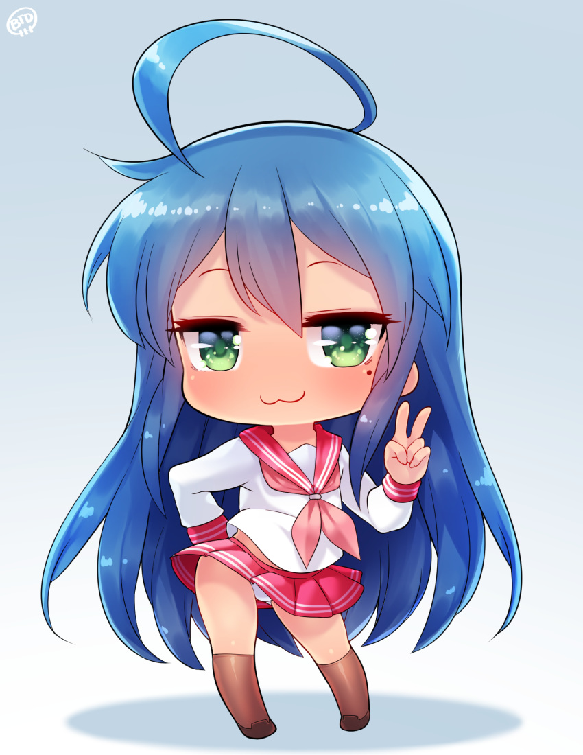 1girl :3 ahoge blue_background blue_hair born-to-die chibi commentary english_commentary full_body gradient gradient_background green_eyes hand_up highres izumi_konata kneehighs long_hair long_sleeves looking_at_viewer lucky_star mole mole_under_eye panties pink_neckwear red_sailor_collar red_skirt ryouou_school_uniform sailor_collar school_uniform serafuku skirt solo standing underwear v very_long_hair