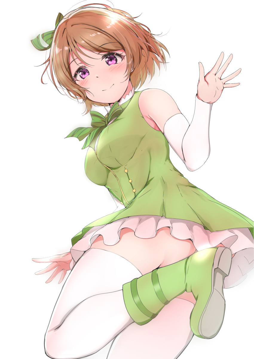 1girl :&gt; absurdres ankoiri arm_warmers ass blush boots bow breasts brown_hair convenient_leg dress green_bow green_dress green_footwear hair_bow highres koizumi_hanayo leg_lift looking_at_viewer love_live! love_live!_school_idol_project medium_breasts short_hair simple_background sleeveless sleeveless_dress solo thigh-highs violet_eyes white_background white_legwear