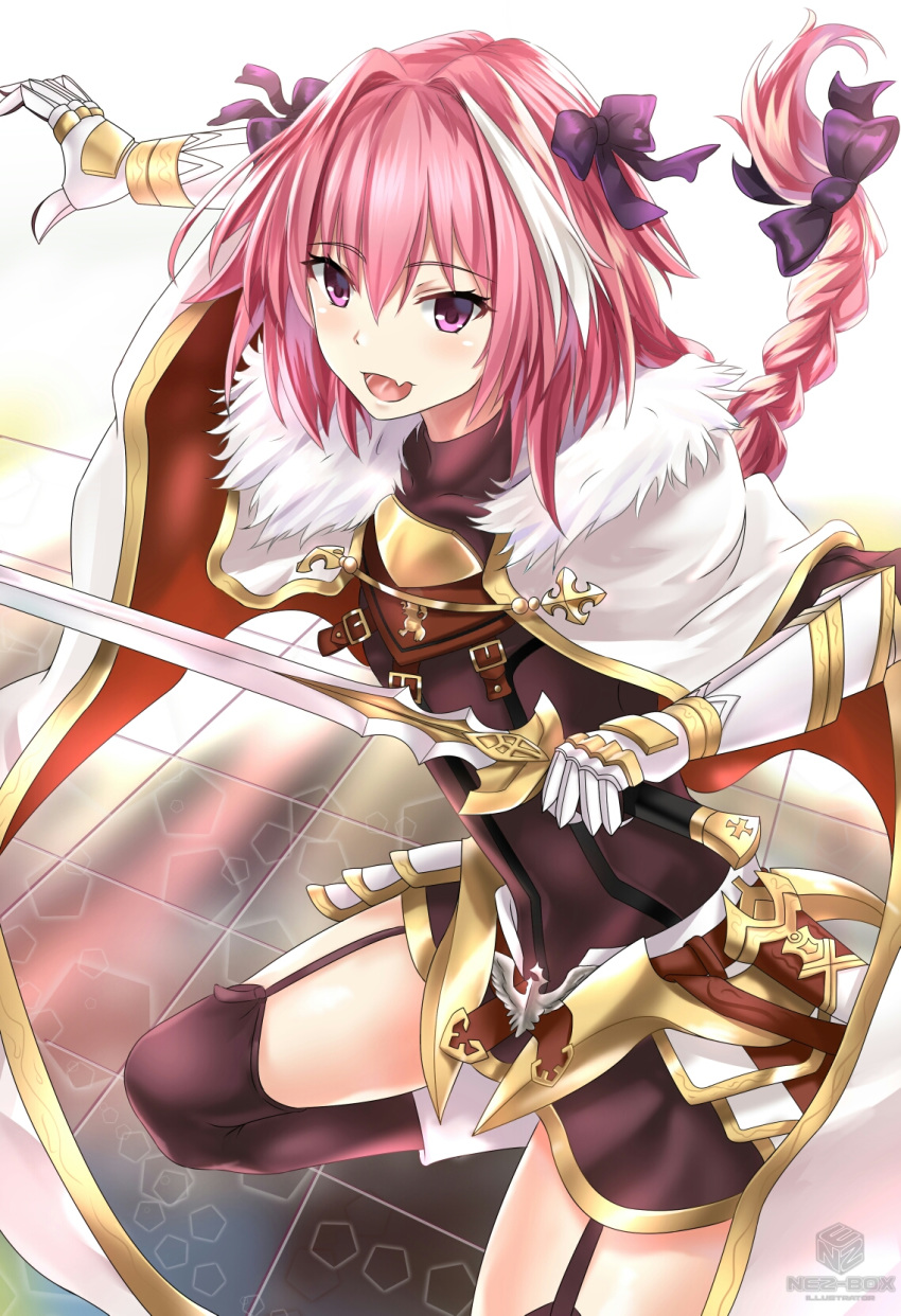 1boy armor armored_dress artist_name astolfo_(fate) black_bow black_dress black_legwear bow braid cloak dress fang fate/apocrypha fate/grand_order fate_(series) fighting_stance fur-trimmed_cloak fur_trim gauntlets gorget hair_bow hair_intakes happy highres holding holding_sword holding_weapon long_braid long_hair long_sleeves male_focus multicolored_hair nez-box open_mouth otoko_no_ko pink_hair puffy_sleeves single_braid smile solo streaked_hair sword thigh-highs violet_eyes weapon white_cloak