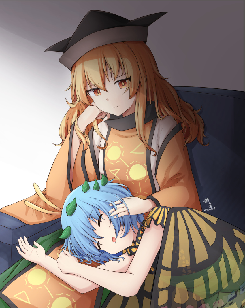 2girls antennae bare_arms black_headwear blonde_hair blue_hair butterfly_wings chair commentary detached_sleeves elbow_rest eternity_larva expressionless hand_in_another's_hair hand_on_another's_face hand_on_own_face hat highres indoors lap_pillow leaf leaf_on_head long_hair looking_at_viewer lying_on_person matara_okina multiple_girls orange_eyes sitting sleeping tabard touhou wings yu_cha