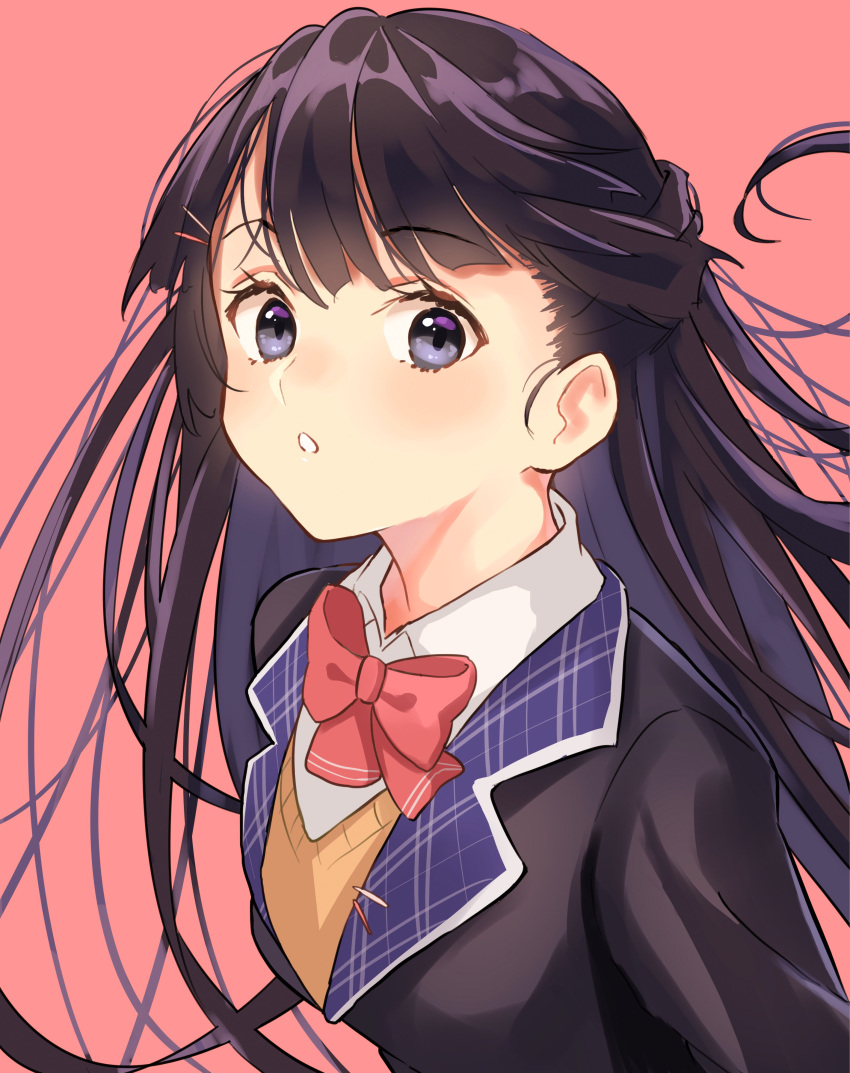 1girl absurdres black_hair black_jacket blazer blue_eyes blush bow bowtie breasts collared_shirt commentary eyebrows_visible_through_hair hair_ornament hairclip highres jacket long_hair looking_at_viewer lq_saku medium_breasts nijisanji orange_vest pink_background red_neckwear school_uniform shirt simple_background solo symbol_commentary tsukino_mito uniform upper_body vest virtual_youtuber white_shirt wing_collar