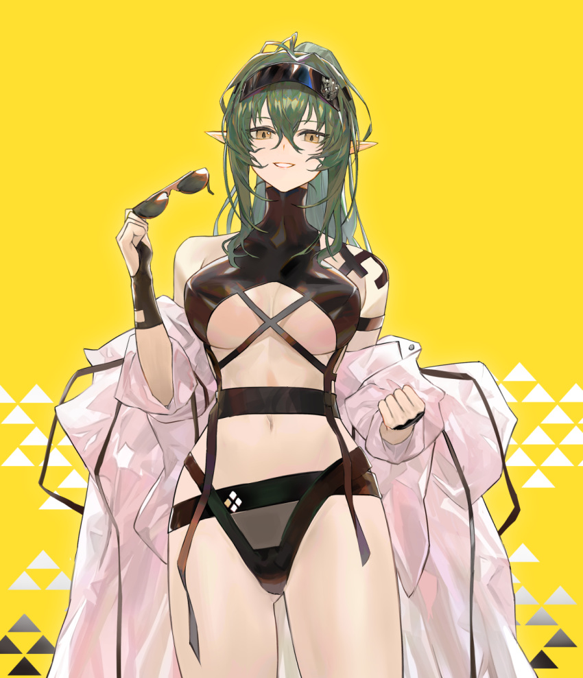 1girl arknights bangs bare_shoulders black_gloves breasts brown_eyes commentary cowboy_shot gavial_(arknights) gloves green_hair grin hair_between_eyes hand_up highres holding holding_eyewear koio long_hair long_sleeves looking_at_viewer medium_breasts midriff navel off_shoulder open_clothes open_shirt pointy_ears shirt simple_background sleeveless smile solo standing stomach sunglasses thighs under_boob white_shirt yellow_background