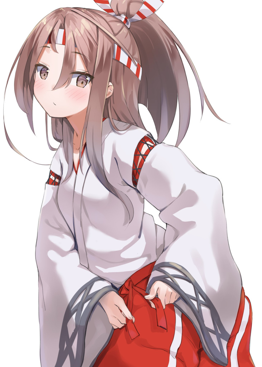 1girl brown_eyes hachimaki hakama hakama_pants headband high_ponytail highres japanese_clothes kantai_collection light_brown_hair long_hair long_sleeves natsuki_(gedo) pants ponytail red_hakama red_pants simple_background solo striped_headband white_background wide_sleeves zuihou_(kantai_collection)