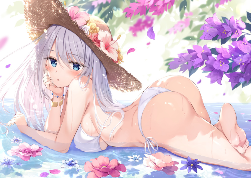 1girl arched_back ass bare_arms bare_shoulders barefoot bikini blue_eyes bracelet breasts brown_headwear chin_rest flower from_side hat hat_flower hibiscus jewelry large_breasts long_hair looking_at_viewer looking_to_the_side lying on_stomach original oryou parted_lips petals purple_flower side-tie_bikini silver_hair solo straw_hat string_bikini swimsuit thighs water wet white_bikini