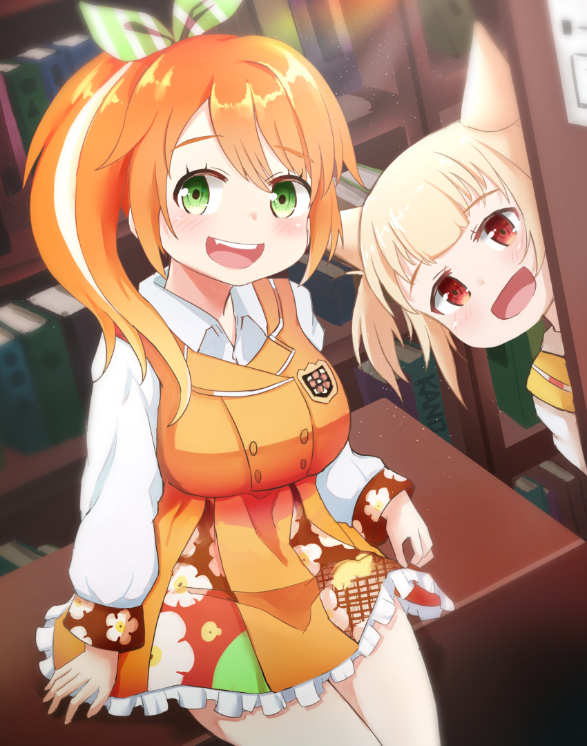 2girls :d absurdres animal_ears blonde_hair bookshelf bow cat_ears green_bow green_eyes hair_bow hanamaru_hareru hanayori_jyoshiryou highres indoors multiple_girls natlee open_mouth orange_hair ponytail red_eyes short_hair sitting skirt smile uniform virtual_youtuber