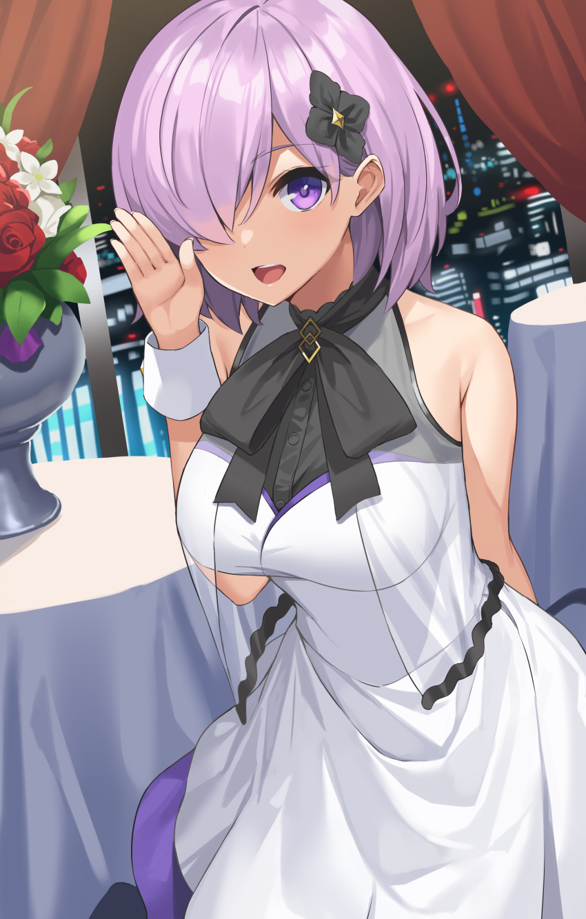 1girl :d absurdres arm_behind_back bangs bare_shoulders breasts city_lights commentary_request cowboy_shot cuffs curtains dress fate/grand_order fate_(series) flower hair_flower hair_ornament hair_over_one_eye hand_up highres indoors large_breasts looking_at_viewer mash_kyrielight open_mouth purple_hair red_flower red_rose rose short_hair sleeveless sleeveless_dress smile solo suiroh_(shideoukami) table under_the_same_sky upper_teeth vase violet_eyes white_dress