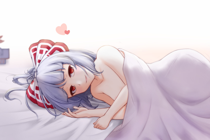 1girl blush bow collarbone commentary_request fujiwara_no_mokou hair_bow heart long_hair looking_at_viewer lying naked_sheet on_bed on_side red_bow red_eyes riria_(liry_a_flower) silver_hair smile solo touhou two-tone_bow under_covers very_long_hair white_bow