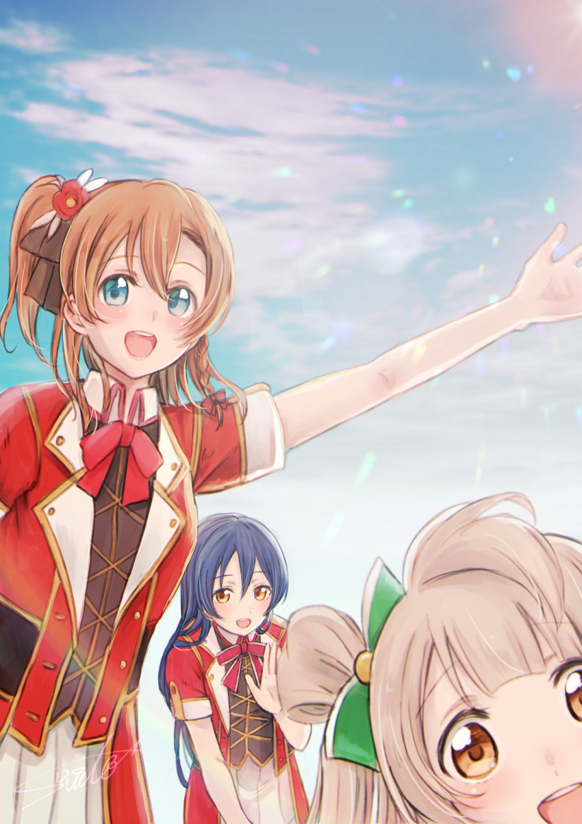 3girls arm_up artist_name blue_hair bokura_no_live_kimi_to_no_life highres idol kotori_photobomb kousaka_honoka light_brown_hair long_hair love_live! love_live!_school_idol_project medium_hair minami_kotori multiple_girls one_side_up open_mouth orange_hair smile sonoda_umi suito