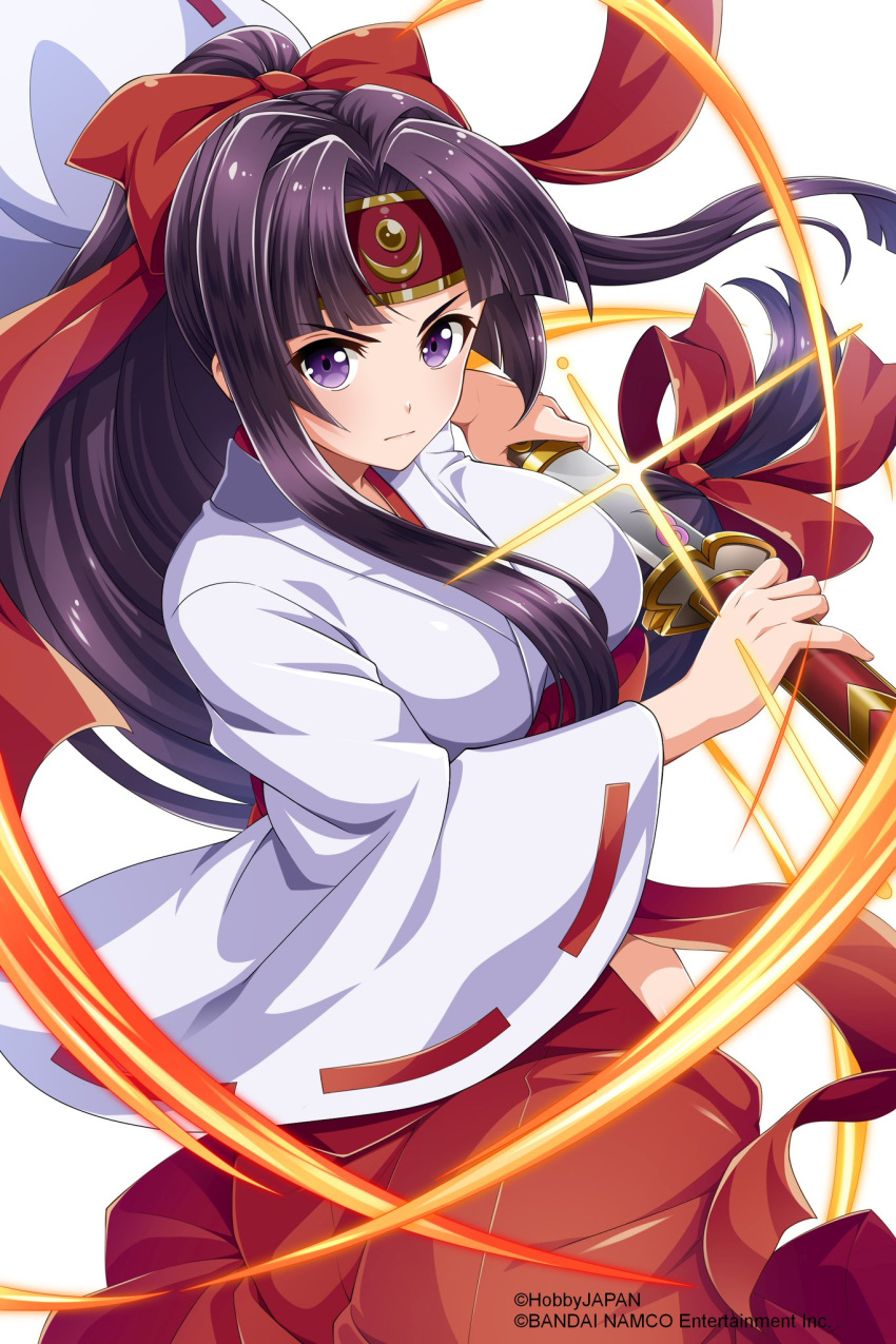 1girl bangs black_hair bow breasts closed_mouth eyebrows_visible_through_hair hair_bow hair_ribbon hakama headband highres hip_vent holding holding_sword holding_weapon japanese_clothes large_breasts long_hair long_sleeves looking_at_viewer low-tied_long_hair miko official_art parted_bangs ponytail queen's_blade queen's_blade_unlimited queen's_blade_white_triangle red_hakama ribbon ribbon-trimmed_sleeves ribbon_trim sheath sidelocks solo sword tomoe unsheathing violet_eyes weapon
