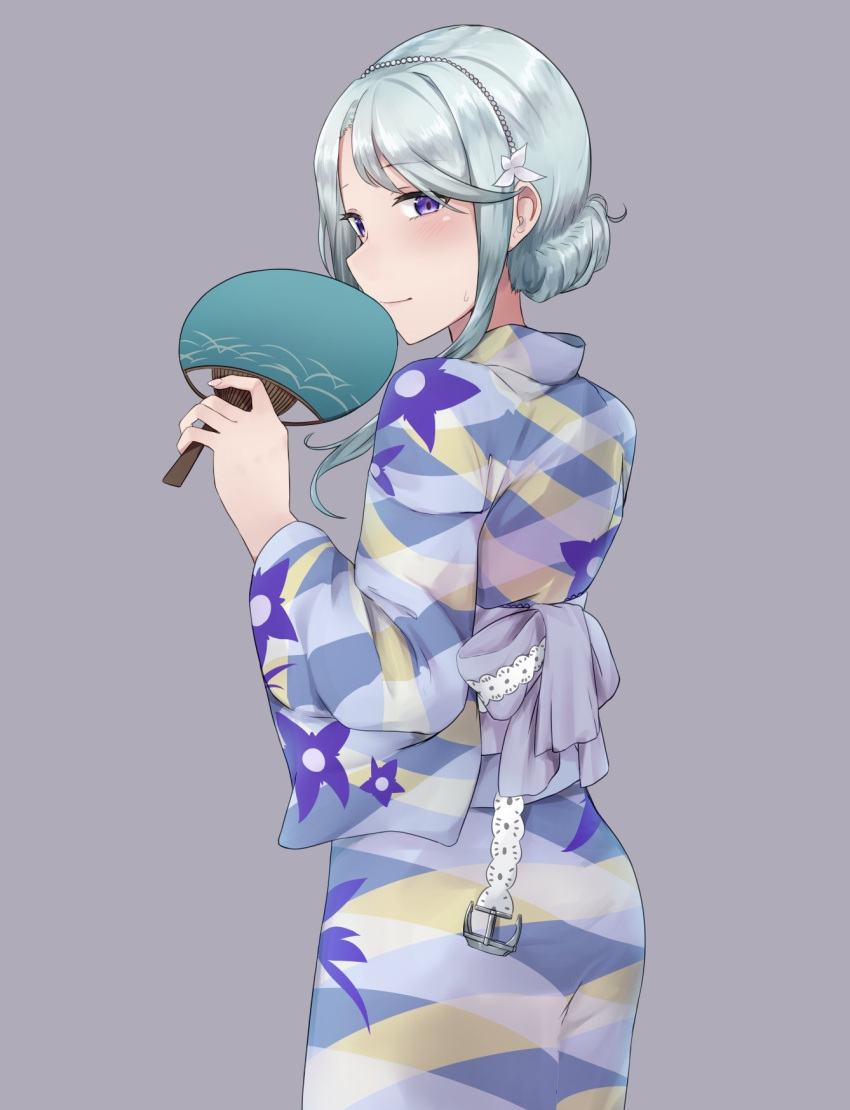 alternate_hairstyle anchor_ornament ass back fan flower grey_background hair_flower hair_ornament highres japanese_clothes kantai_collection kimono looking_back paper_fan rainysnowy108 sagiri_(kantai_collection) sidelocks silver_hair simple_background uchiwa violet_eyes yukata