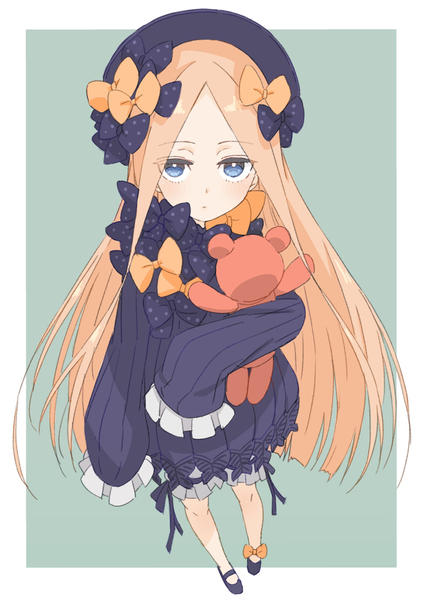 1girl abigail_williams_(fate/grand_order) absurdres bangs blonde_hair blue_eyes border bow bright_pupils closed_mouth donguri_suzume dress fate/grand_order fate_(series) full_body green_background hair_bow hat highres long_hair long_sleeves looking_at_viewer orange_bow parted_bangs polka_dot polka_dot_bow purple_bow purple_dress purple_footwear purple_headwear shoes simple_background sleeves_past_fingers sleeves_past_wrists solo standing stuffed_animal stuffed_toy teddy_bear very_long_hair white_border white_pupils