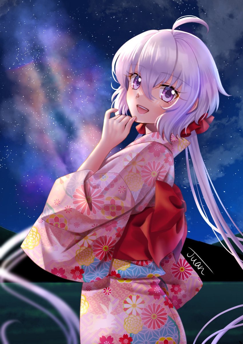 1girl :d ahoge back_bow bangs black_bow bow floating_hair floral_print from_side grey_hair hair_between_eyes hair_ornament hair_scrunchie highres japanese_clothes juan_0121 kimono long_hair looking_at_viewer low_twintails night obi open_mouth pink_kimono print_kimono red_scrunchie sash scrunchie senki_zesshou_symphogear shiny shiny_hair sky smile solo standing star_(sky) starry_sky twintails very_long_hair violet_eyes yukata yukine_chris
