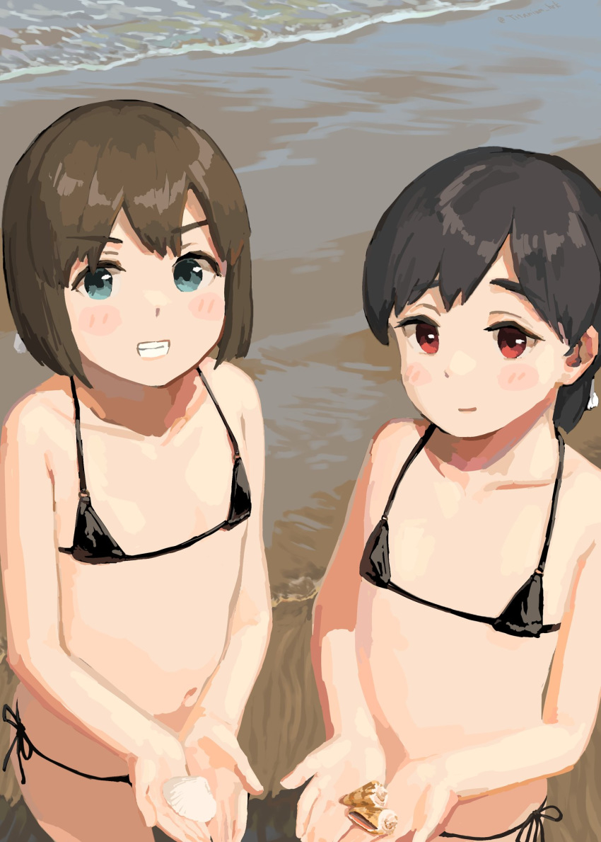 2girls bangs bikini black_bikini black_hair blue_eyes blush brown_hair daitou_(kantai_collection) day grin hiburi_(kantai_collection) highres holding kantai_collection micro_bikini multiple_girls no_hat no_headwear ocean outdoors ponytail red_eyes sand seashell shell short_hair short_ponytail side-tie_bikini smile swimsuit titanium_hrk