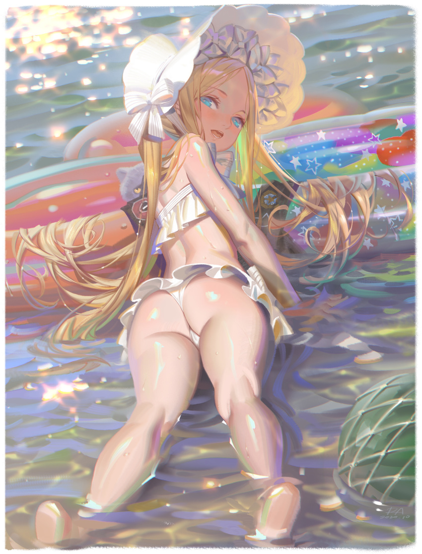 1girl abigail_williams_(fate/grand_order) abigail_williams_(swimsuit_foreigner)_(fate) absurdres alphonse_(white_datura) ass bangs barefoot bikini blonde_hair blue_eyes blush bonnet bow cat dated day fate/grand_order fate_(series) forehead hair_bow highres innertube long_hair looking_at_viewer looking_back outdoors parted_bangs swimsuit twintails very_long_hair water wet white_bikini white_bow white_headwear