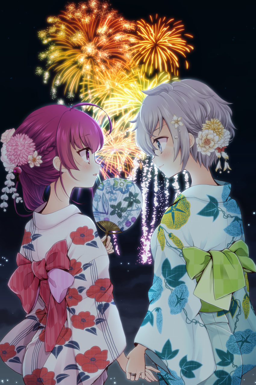 2girls blue_eyes blush braid fan fireworks highres holding_hands japanese_clothes kimono magia_record:_mahou_shoujo_madoka_magica_gaiden mahou_shoujo_madoka_magica multiple_girls naga_(pixiv) night night_sky red_eyes shinobu_akira_(magia_record) short_hair side_ponytail sidelocks silver_hair sky standing tied_hair tokiwa_nanaka white_hair