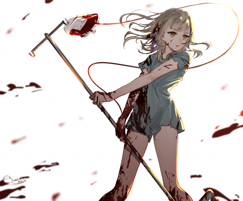 1girl blonde_hair blood blood_on_face blood_splatter bloody_clothes bow briar_rose_(sinoalice) commentary_request dated hair_bow highres hospital_gown intravenous_drip ojo_aa parted_lips signature sinoalice solo torn_clothes white_background yellow_eyes