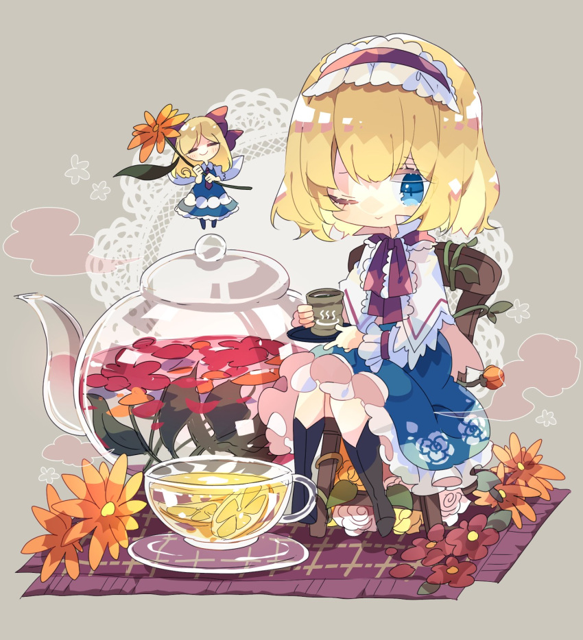 1girl alice_margatroid bangs blonde_hair blue_dress blue_eyes boots bow capelet chibi commentary_request cup doily dress fairy_wings floral_print flower food frilled_dress frilled_hairband frills fruit full_body glass_teapot grey_background grey_footwear hair_bow hairband highres holding holding_cup holding_flower knee_boots lemon lemon_slice long_sleeves nikorashi-ka on_chair one_eye_closed oversized_object red_bow red_hairband red_neckwear rose_print shanghai_doll shirt short_hair sitting smile solo steam teapot touhou white_shirt wings yunomi