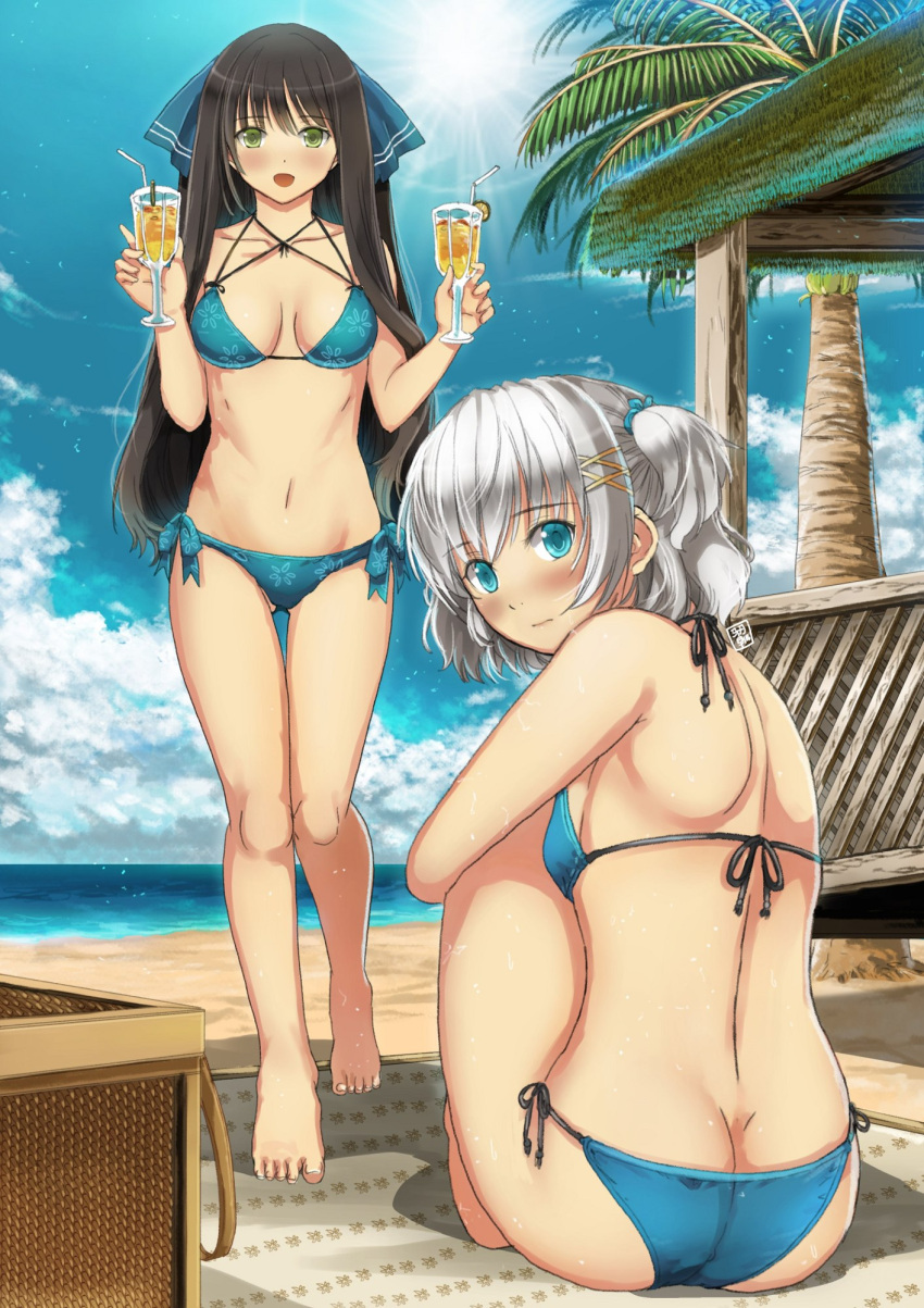 2girls beach bikini black_hair blue_eyes breasts butt_crack drink drinking_straw garimpeiro green_eyes highres holding holding_drink long_hair looking_at_viewer medium_breasts multiple_girls navel ocean open_mouth original swimsuit two_side_up white_hair