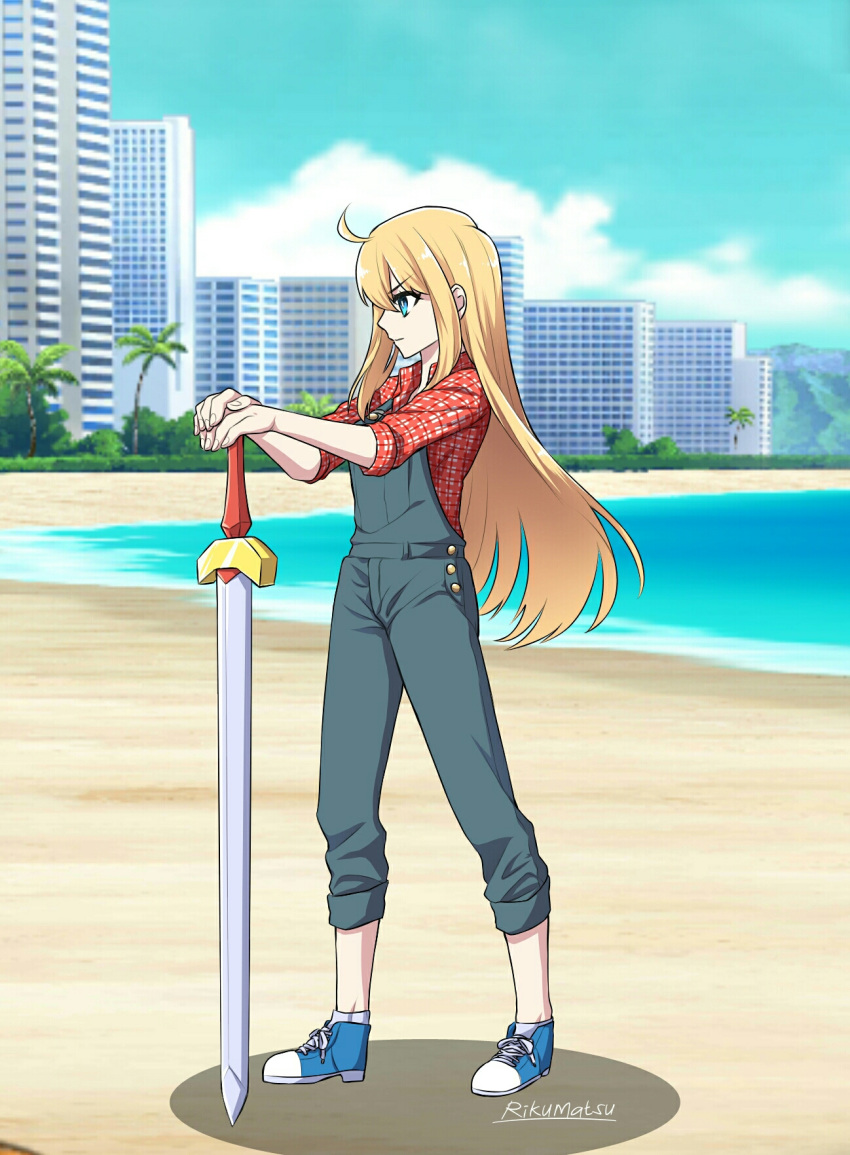 1girl ahoge artist_name bangs beach blonde_hair blue_eyes blue_footwear blue_overalls bokujou_monogatari bokujou_monogatari:_mineral_town_no_nakama_tachi bokujou_monogatari:_saikai_no_mineral_town claire_(bokujou_monogatari) fate/grand_order fate_(series) from_side hair_between_eyes high_tops highres overalls palm_tree plaid plaid_shirt red_shirt rikumats sand shirt shoes smile sneakers solo suspenders sword tree water weapon