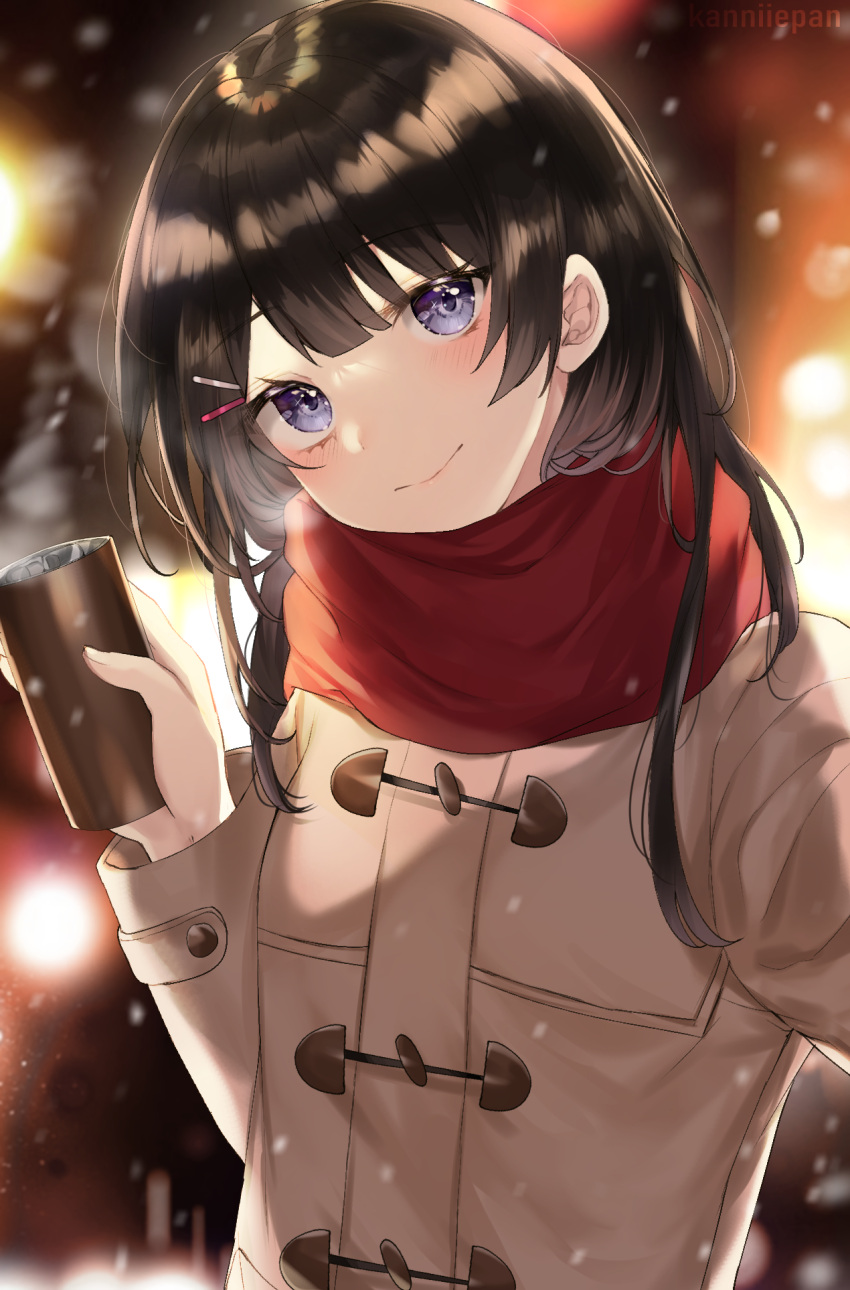 1girl bangs black_hair blue_eyes blurry blurry_background blush brown_jacket can closed_mouth commentary depth_of_field enpera eyebrows_visible_through_hair hair_ornament hairclip hand_up head_tilt highres holding holding_can jacket kanniiepan long_hair long_sleeves looking_at_viewer nijisanji red_scarf scarf smile solo tsukino_mito upper_body virtual_youtuber