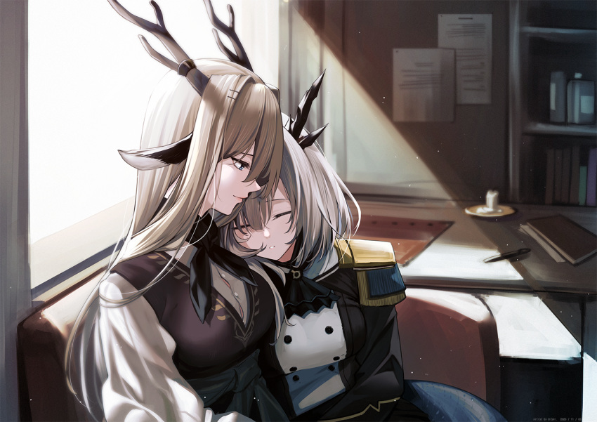 2girls animal_ears antlers arknights bangs bishi_(bishi) black_vest blue_eyes book bookshelf character_request closed_eyes commentary_request horns indoors long_hair multiple_girls parted_lips pen profile shirt short_hair silver_hair sleeping smile talulah_(arknights) upper_body vest white_shirt