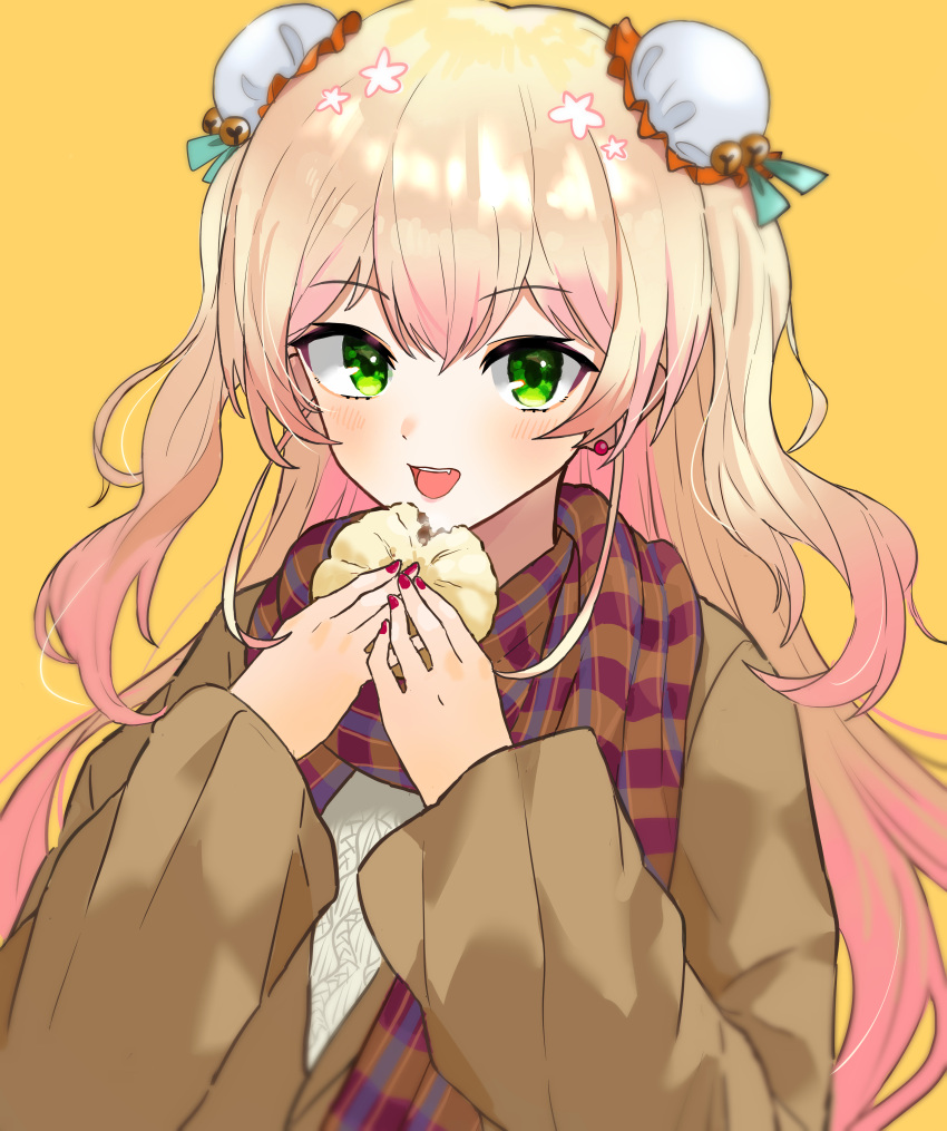 1girl :d absurdres baozi blonde_hair blush bun_cover colored_tips commentary double_bun fang food green_eyes highres hololive long_hair looking_at_viewer momosuzu_nene nail_polish open_mouth orange_background pink_hair red_nails scarf simple_background smile solo tagosaku_(tatsukiuma0329) upper_body virtual_youtuber