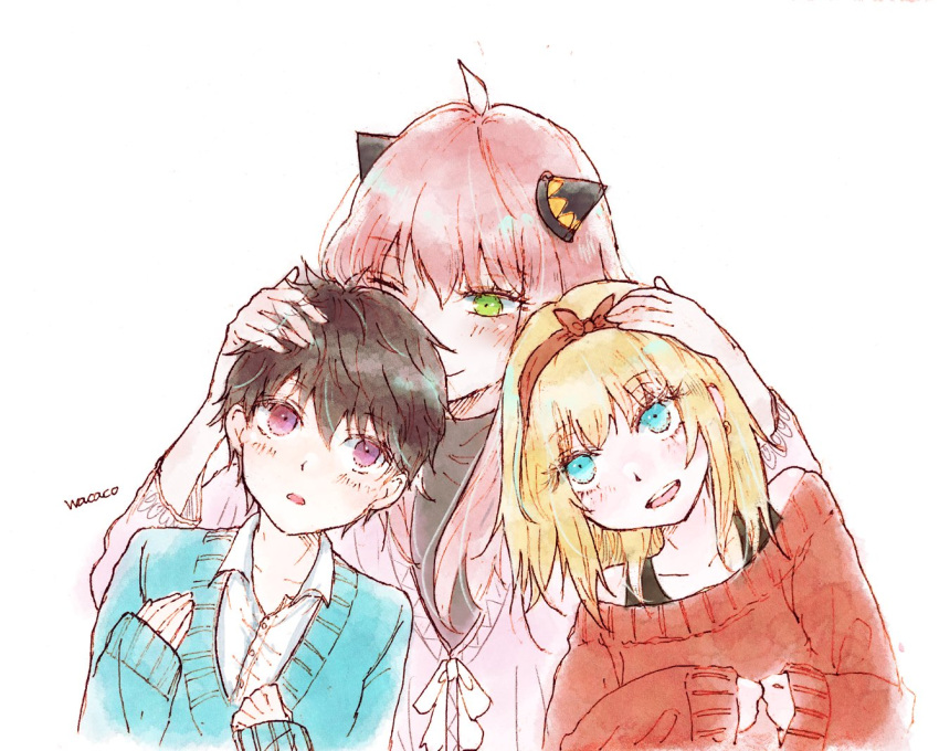 2girls aged_up anya_(spy_x_family) black_hair blonde_hair brother_and_sister family green_eyes hairpods half-siblings if_they_mated multiple_girls open_mouth pink_hair red_eyes short_hair siblings sisters smile spy_x_family wacaco_lemmikki