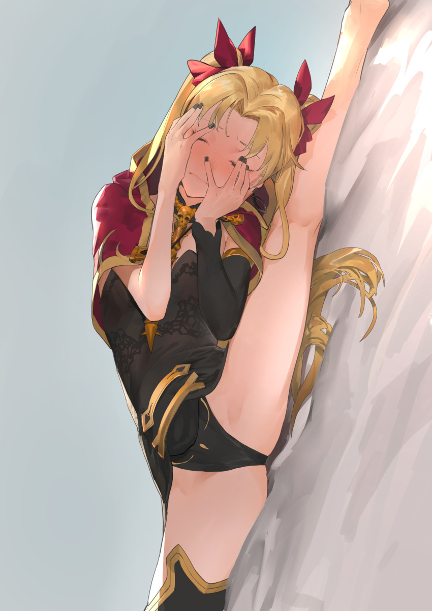 1girl black_nails blonde_hair blush closed_eyes dutch_angle embarrassed ereshkigal_(fate/grand_order) fate/grand_order fate_(series) grey_background groin_tendon hands_on_own_face highres kneepits long_hair nuda red_ribbon ribbon single_thighhigh skull_necklace solo split spread_legs thigh-highs twintails
