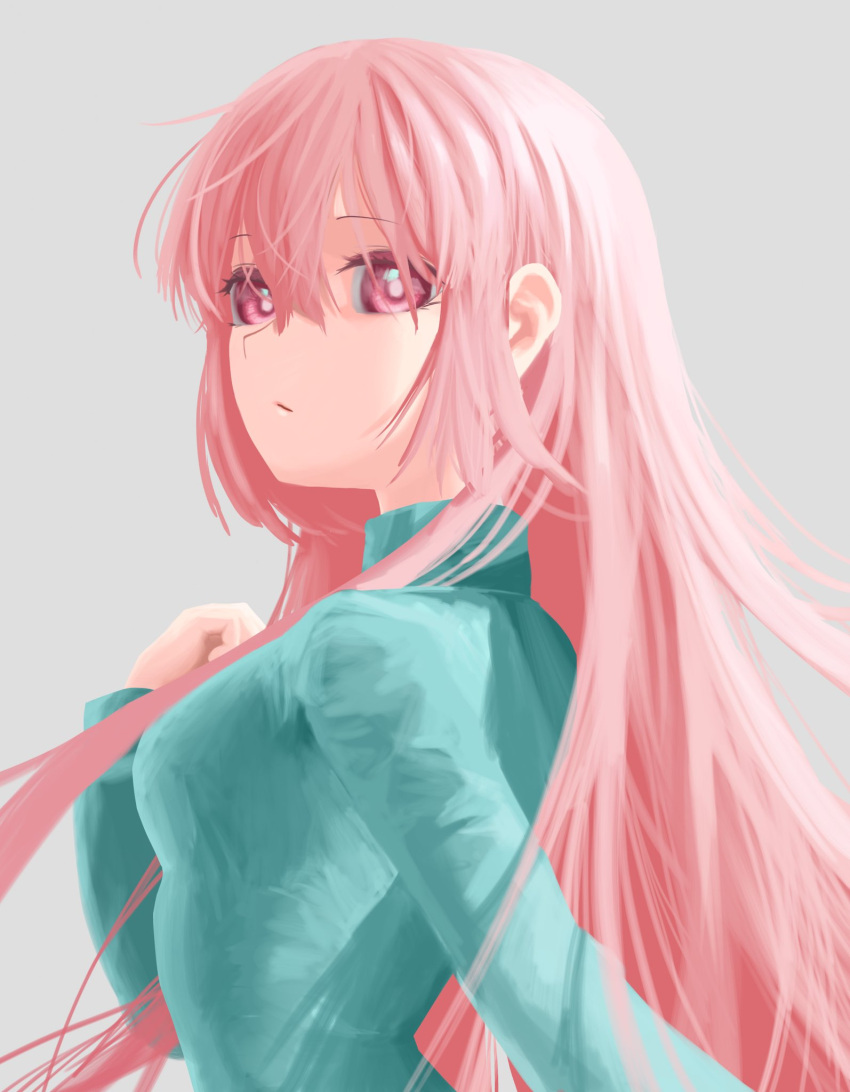 1girl :/ breasts expressionless from_side grey_background hair_between_eyes hata_no_kokoro highres long_hair looking_back medium_breasts pink_hair shirt sidelighting simple_background solo totoroitamon touhou upper_body