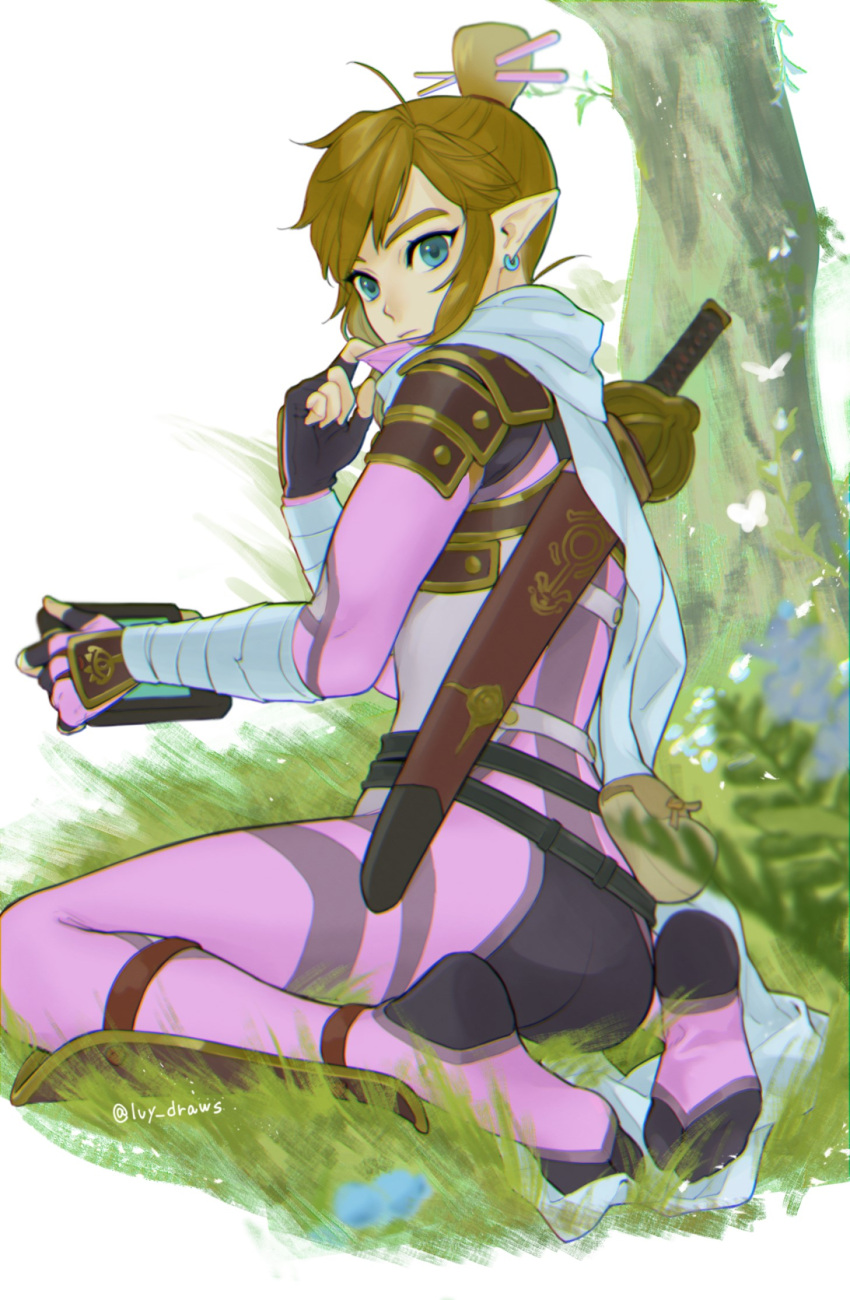 1boy ahoge alternate_color artist_name ass bandages bangs blonde_hair bodysuit bug butterfly commentary_request earrings fingerless_gloves from_behind gloves grass green_eyes hair_ornament hair_stick highres insect iva_(sena0119) jewelry long_sleeves looking_at_viewer looking_back male_focus mask mouth_mask ninja no_shoes official_alternate_costume pink_bodysuit pointy_ears sheath sheathed sheikah_slate sitting solo stealth_link sword the_legend_of_zelda the_legend_of_zelda:_breath_of_the_wild topknot tree wariza weapon weapon_on_back