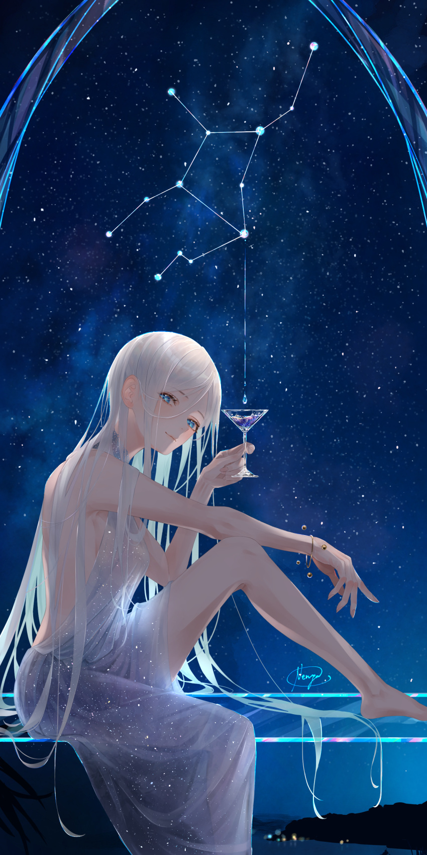 1girl absurdres arm_rest backless_dress backless_outfit bracelet breasts constellation cup dress drinking_glass facing_to_the_side glitter hair_behind_ear highres holding jewelry knee_up long_hair looking_at_viewer medium_breasts night night_sky nyaon_oekaki original outstretched_arm sidelocks signature sitting sky smile star_(sky) star_(symbol) starry_sky very_long_hair water_drop white_dress white_hair wine_glass