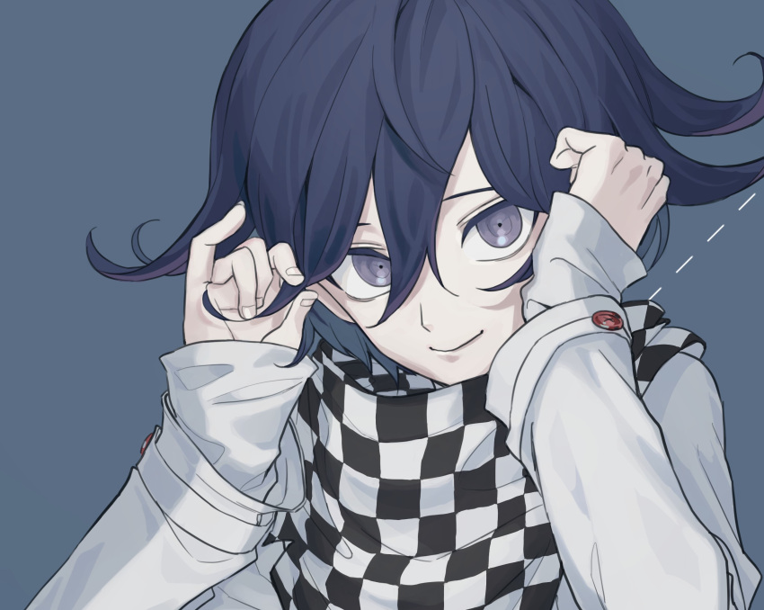 1boy bangs black_hair blue_background checkered checkered_scarf commentary_request dangan_ronpa face hair_between_eyes hands_up highres long_sleeves looking_at_viewer male_focus new_dangan_ronpa_v3 ouma_kokichi playing_with_own_hair purple_background scarf simple_background smile solo straitjacket ttegi upper_body violet_eyes