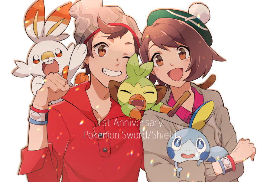 1boy 1girl absurdres anniversary bangs beanie bob_cut brown_eyes brown_hair cable_knit cardigan clenched_hand clenched_teeth collared_dress commentary_request copyright_name dress gen_8_pokemon gloria_(pokemon) green_headwear grey_cardigan grey_headwear grookey hand_up hat highres holding holding_pokemon hooded_cardigan kisa_(kisa-kisa5900) looking_at_viewer one_eye_closed open_mouth pink_dress pokemon pokemon_(creature) pokemon_(game) pokemon_swsh red_shirt scorbunny shirt short_hair sleeves_rolled_up smile sobble starter_pokemon_trio swept_bangs tam_o'_shanter teeth tongue victor_(pokemon) white_background