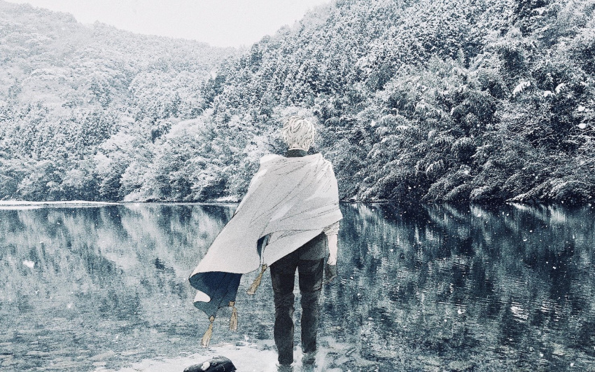 1boy black_gloves black_jacket black_pants cape day from_behind gloves ht_yk85 jacket male_focus outdoors pants partially_submerged scenery snow snowing solo standing tassel touken_ranbu tree water white_cape white_hair yamanbagiri_chougi