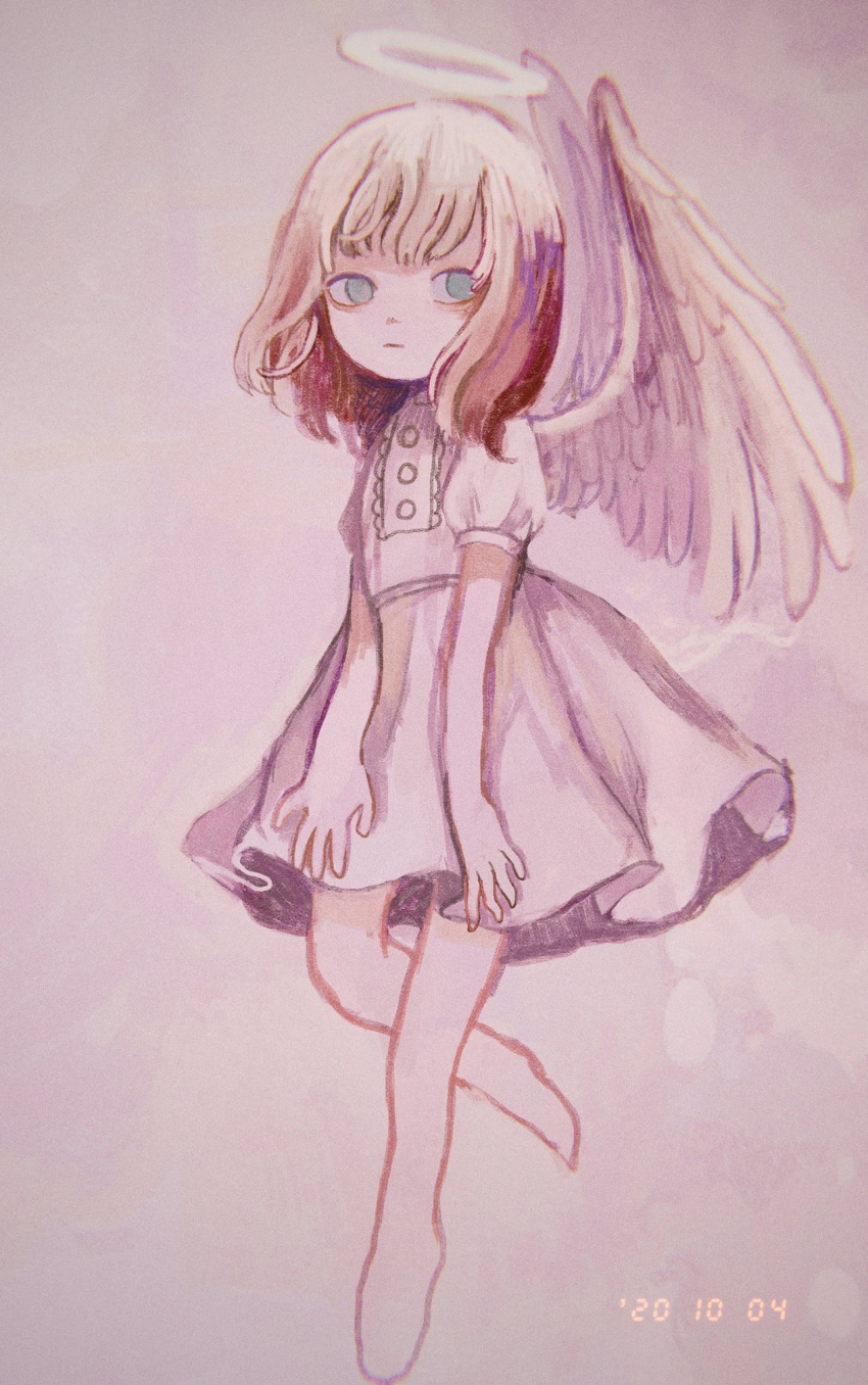 1girl angel angel_wings bangs barefoot dated dress expressionless feathered_wings full_body halo highres kapura long_hair original puffy_short_sleeves puffy_sleeves short_sleeves solo white_dress white_hair white_wings wings