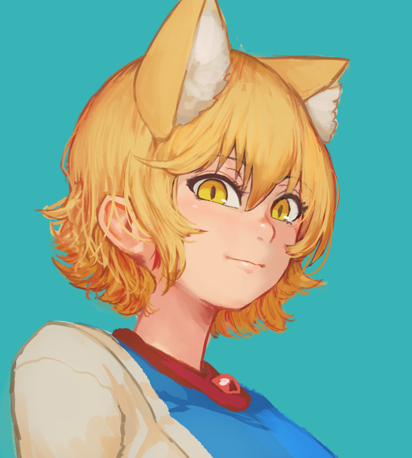 1girl absurdres animal_ear_fluff animal_ears blonde_hair blue_background brooch chanta_(ayatakaoisii) closed_mouth fox_ears highres jewelry looking_at_viewer portrait shirt short_hair slit_pupils smile solo tabard touhou white_shirt yakumo_ran yellow_eyes