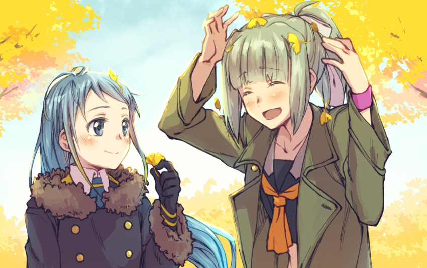 2girls autumn_leaves bangs black_coat black_gloves black_shirt blue_eyes blue_hair blue_sky closed_eyes clouds coat commentary_request crop_top day fur-trimmed_coat fur_trim gloves green_coat green_hair grey_sailor_collar kantai_collection long_hair multiple_girls outdoors pink_wristband ponytail sailor_collar sailor_shirt samidare_(kantai_collection) school_uniform serafuku shirt sky swept_bangs tsuta_no_ha upper_body very_long_hair wristband yuubari_(kantai_collection)