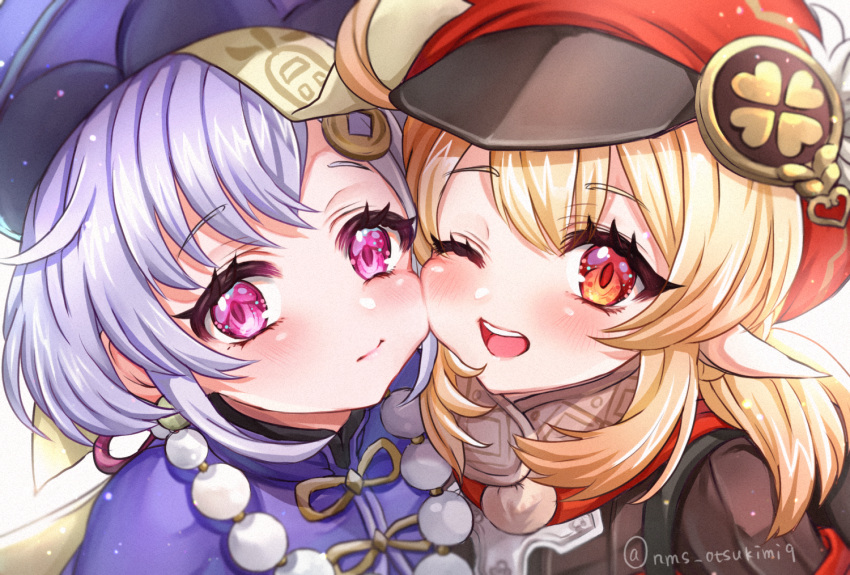 2girls ;d bag bead_necklace beads blonde_hair blush cabbie_hat cheek-to-cheek child face genshin_impact hair_ornament hat jewelry jiangshi klee_(genshin_impact) multiple_girls necklace one_eye_closed open_mouth purple_hair qiqi red_eyes smile tamaso violet_eyes
