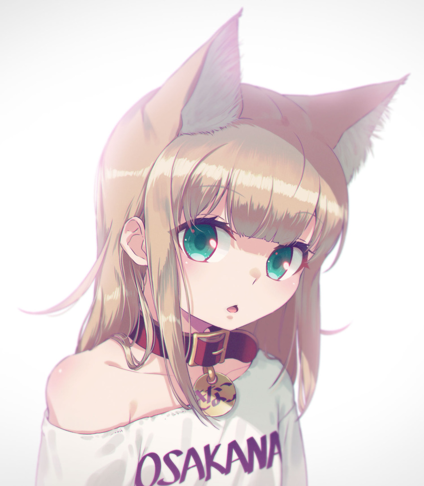 1girl 40hara animal_ear_fluff animal_ears bangs blonde_hair bloom blunt_bangs cat_ears cat_girl clothes_writing collar collarbone commentary_request green_eyes highres kinako_(40hara) long_hair looking_at_viewer open_mouth original pet_collar red_collar shirt simple_background solo t-shirt upper_body white_background white_shirt white_t-shirt